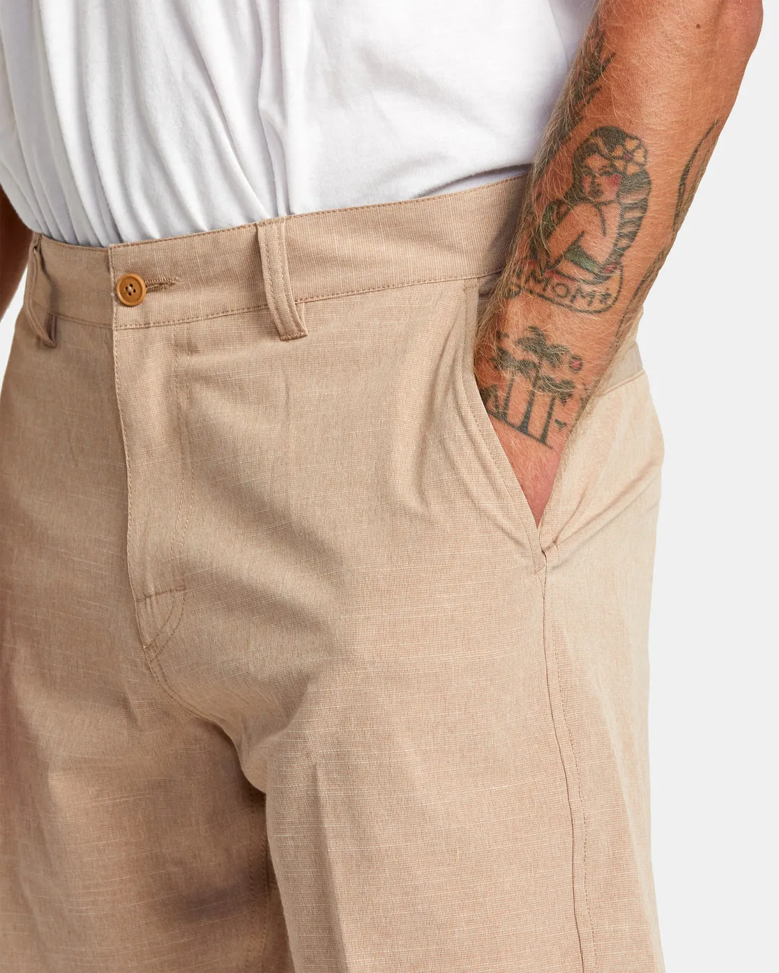 Balance Hybrid 20" Shorts - Camel
