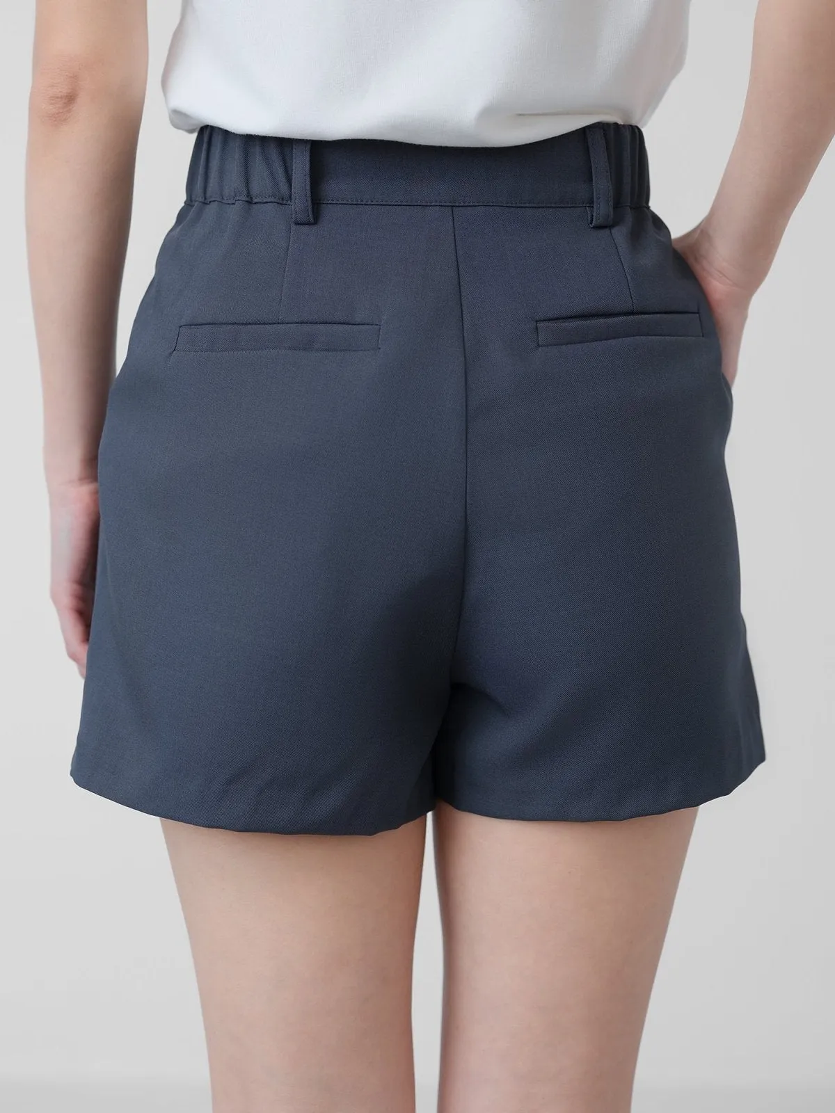 Elara Essential Pleated Shorts