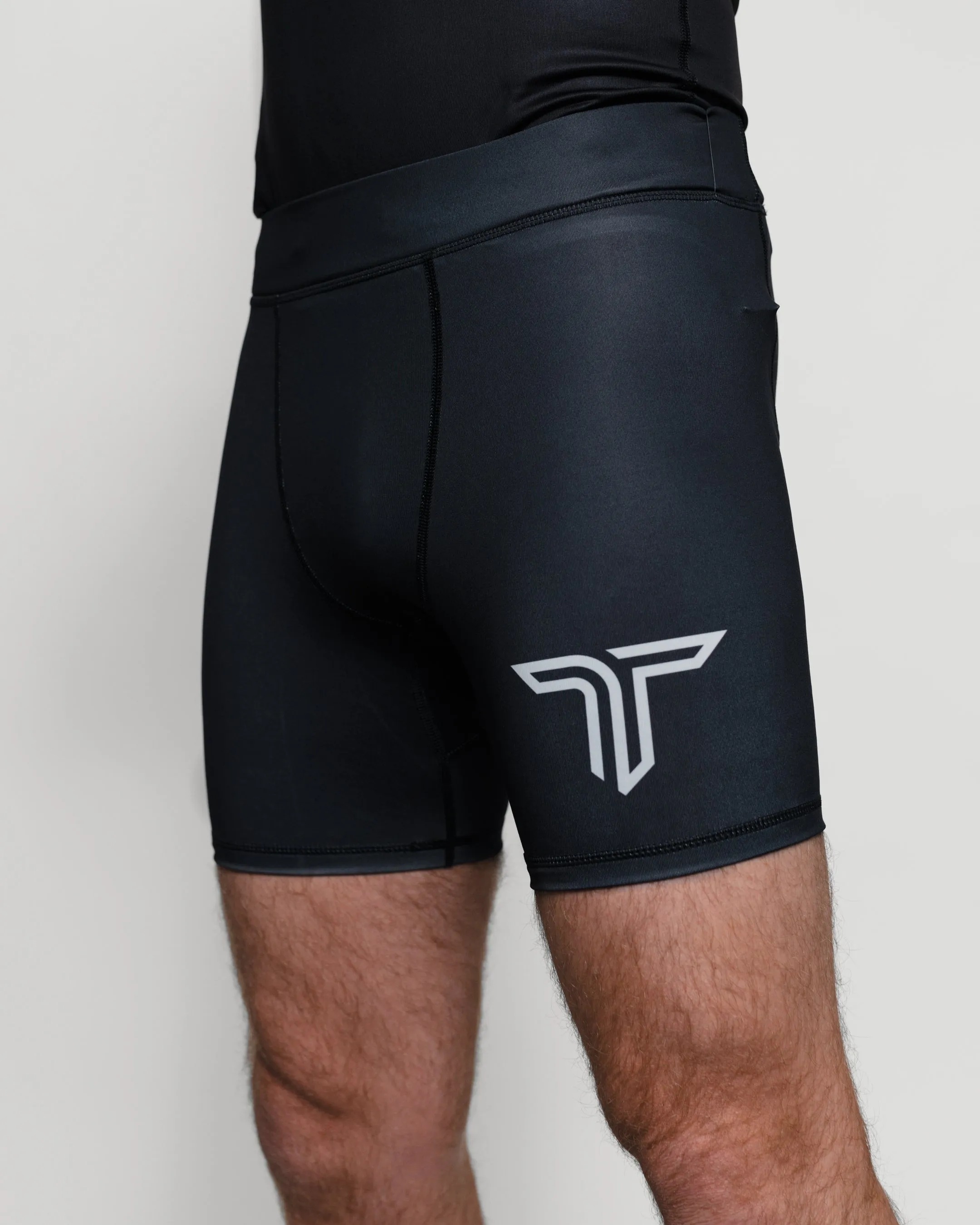 Essential Compression Shorts - Black