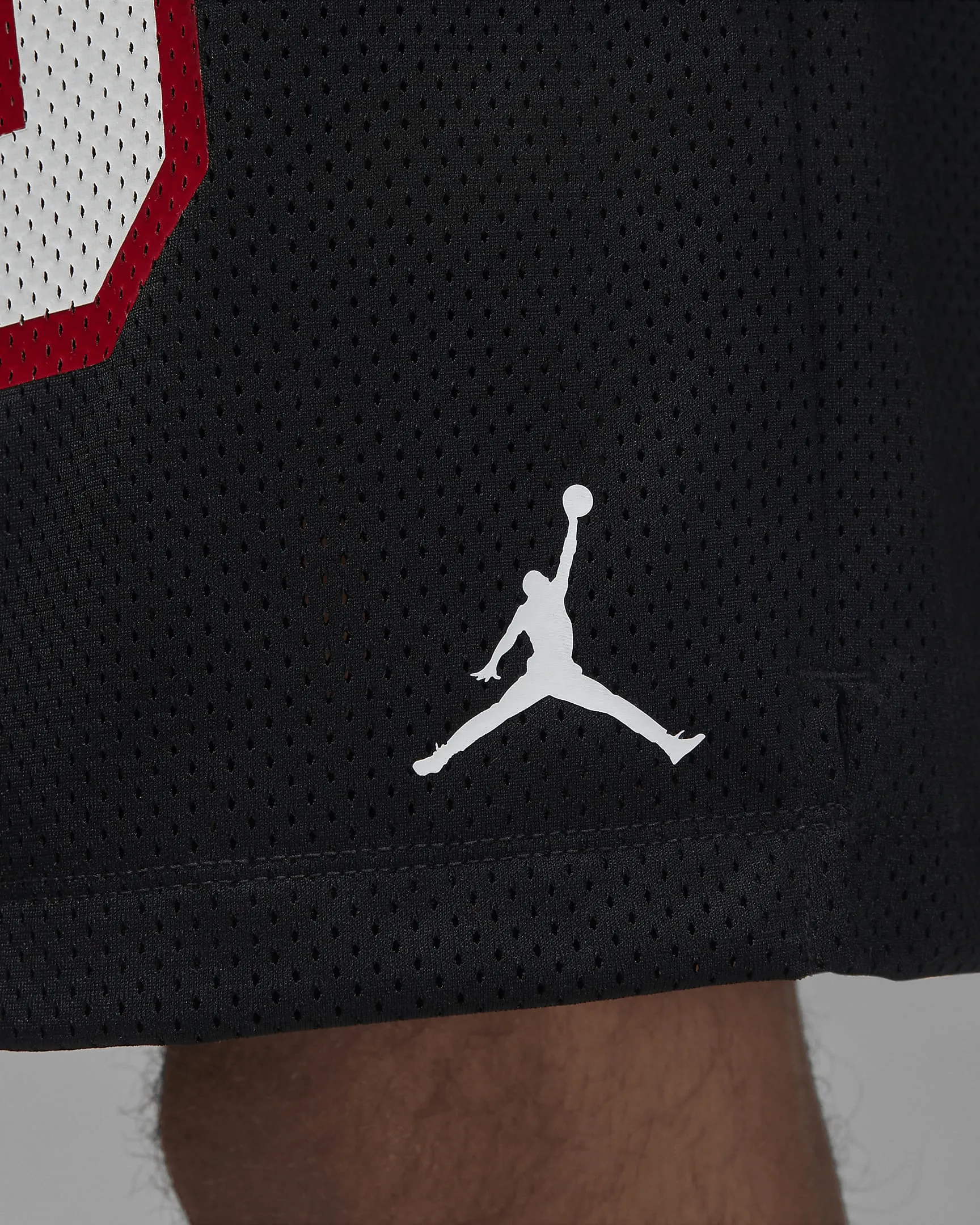 Jordan - Men - Essential Mesh Shorts - Black/White