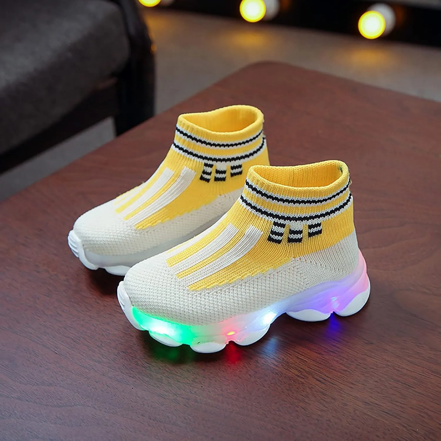 Light Up Shoes Toddler Mesh Lightweight LED Flashing Breathable Soft Sole Walking Sock Sneakers for Boys Baby Knitwear