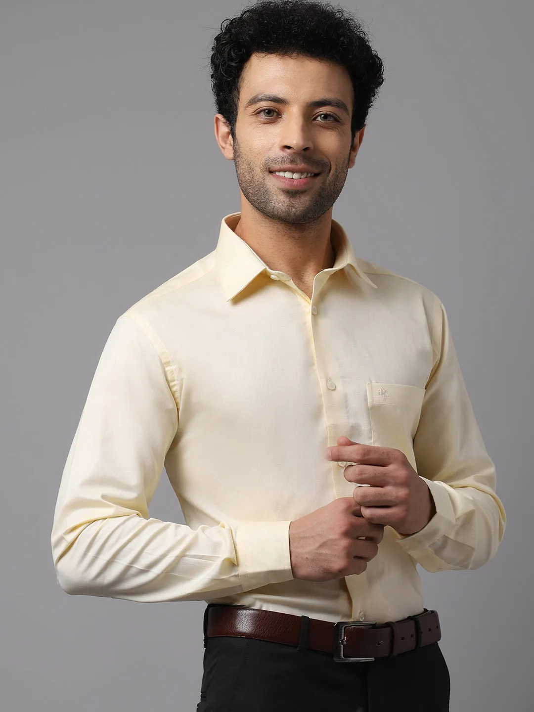 Men's Light Yellow Formal Fil a Fil Plain Full Sleeve Shirt