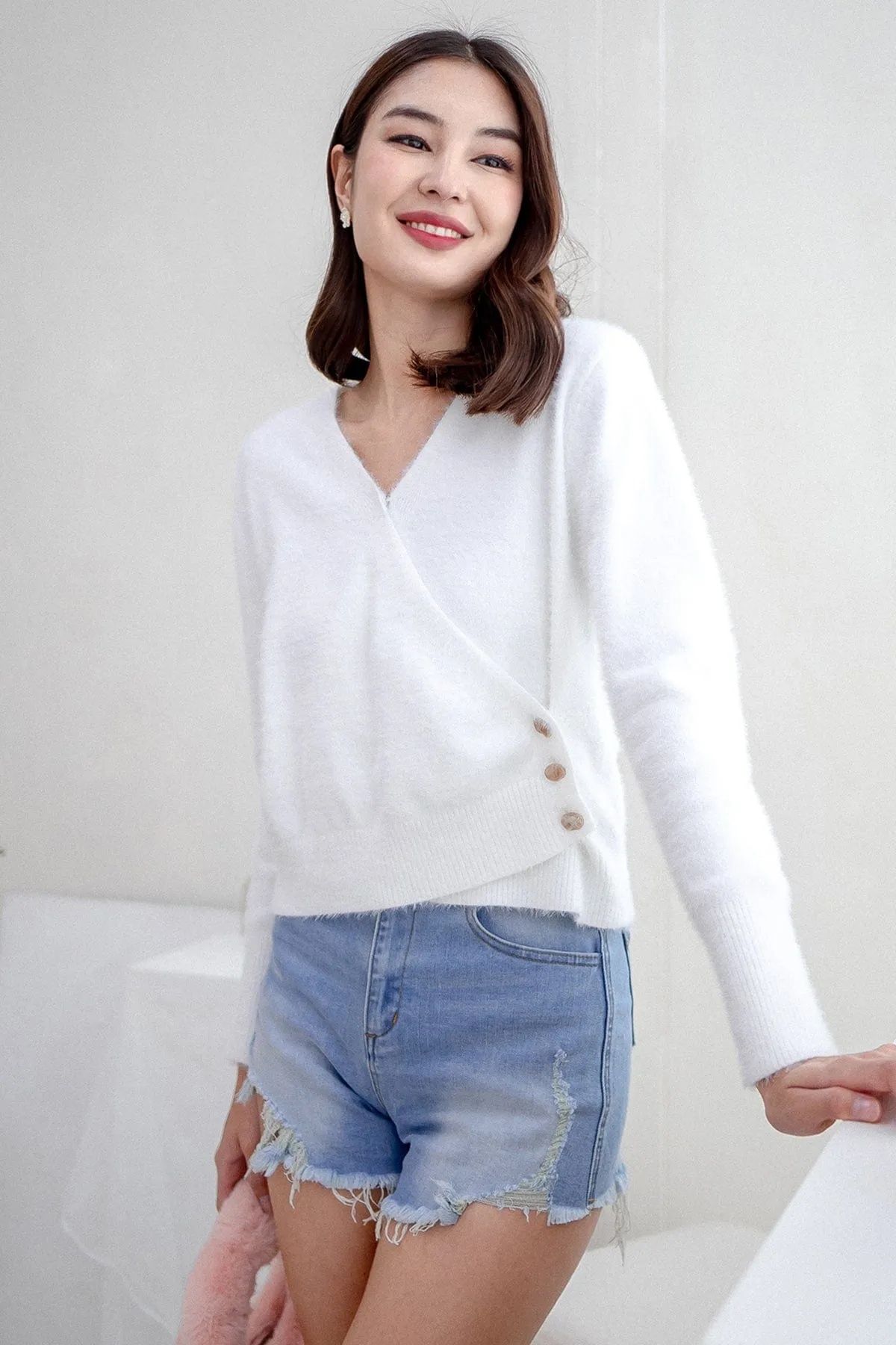 SAVANA KNIT TOP IN CREAM WHITE