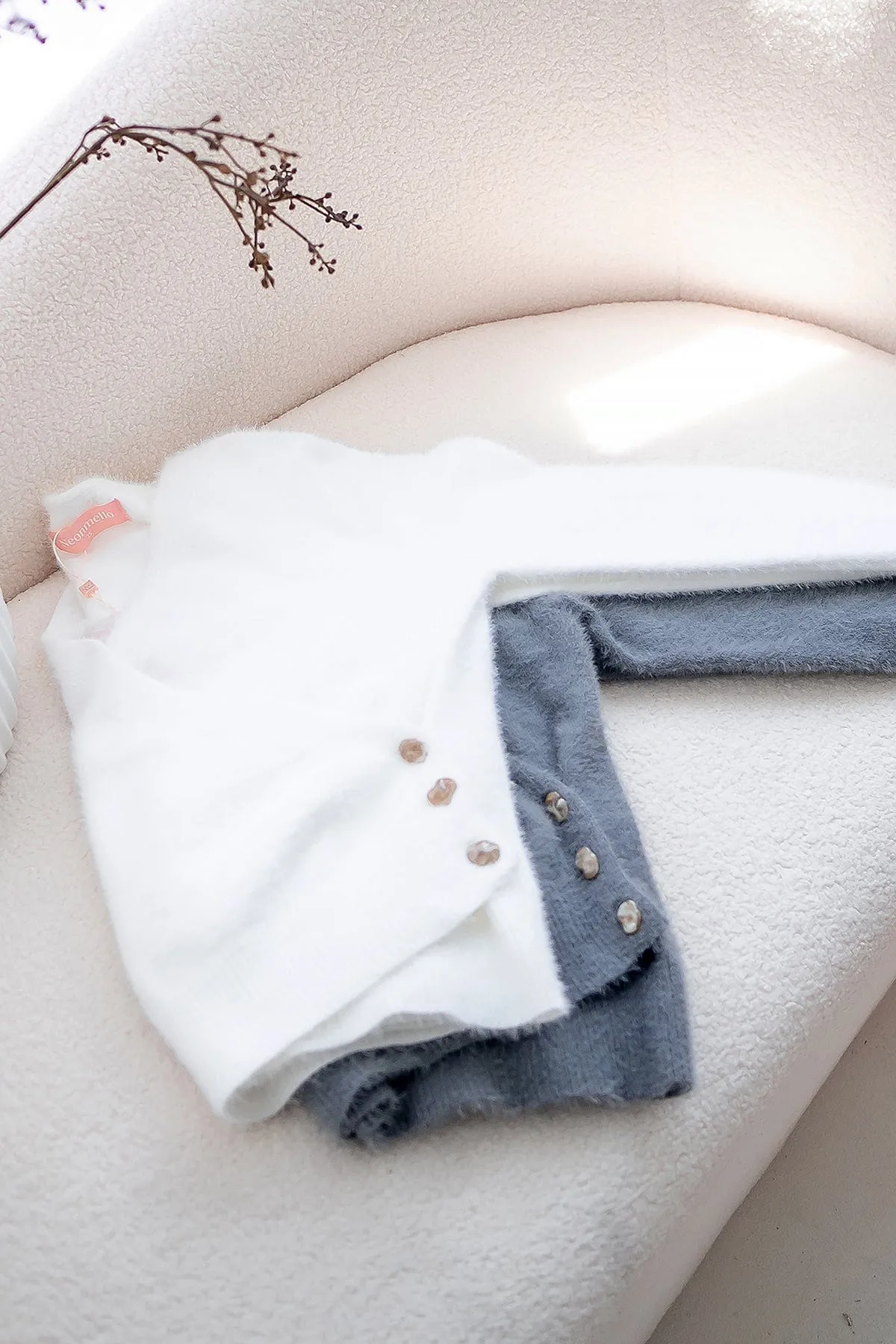 SAVANA KNIT TOP IN CREAM WHITE