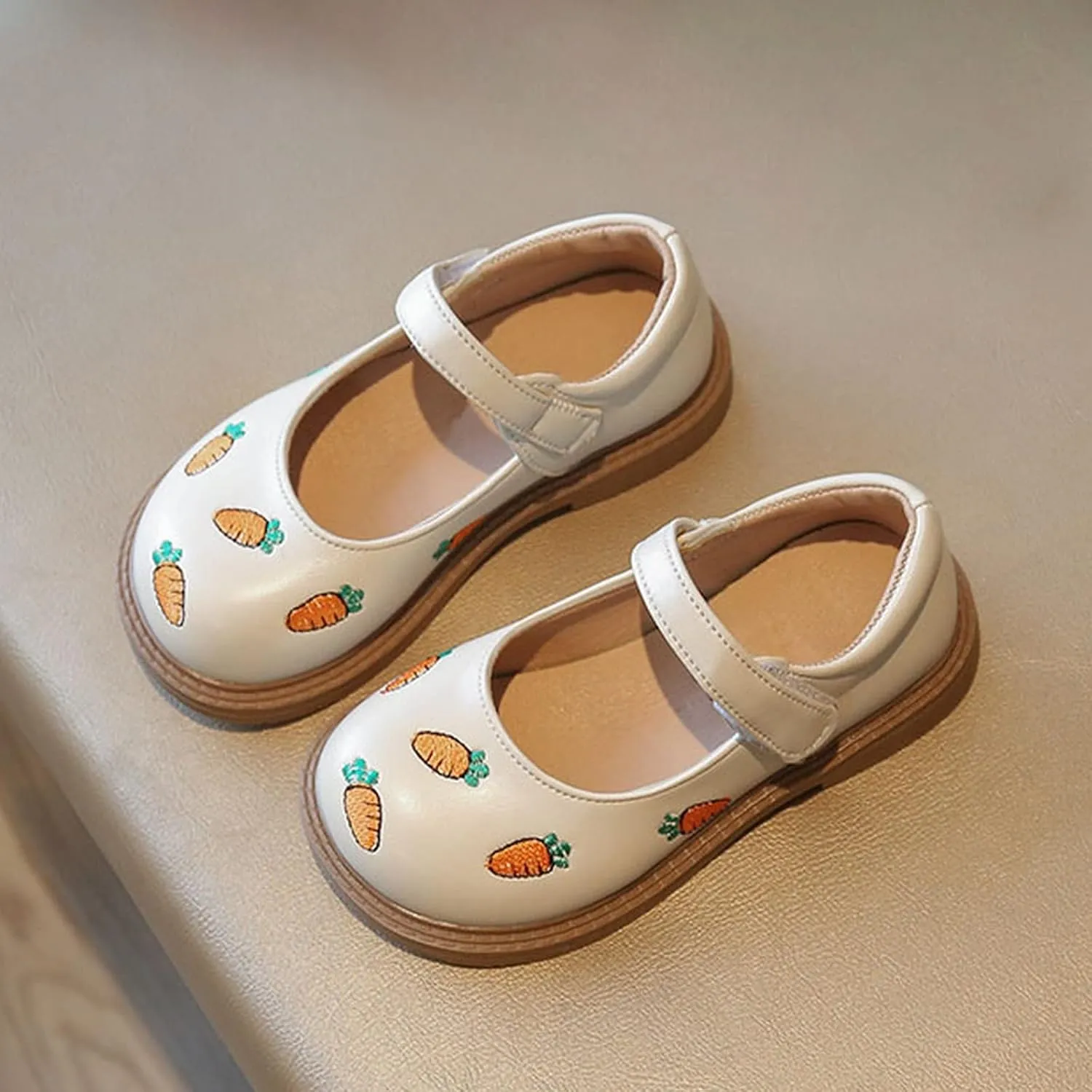 sfdgfhyf Kids Indoor Shoes Girls Dress Shoes Cute Carrot Pattern Leather Shoes Summer Outdoor Soft Rubber Sole Flat Shoes