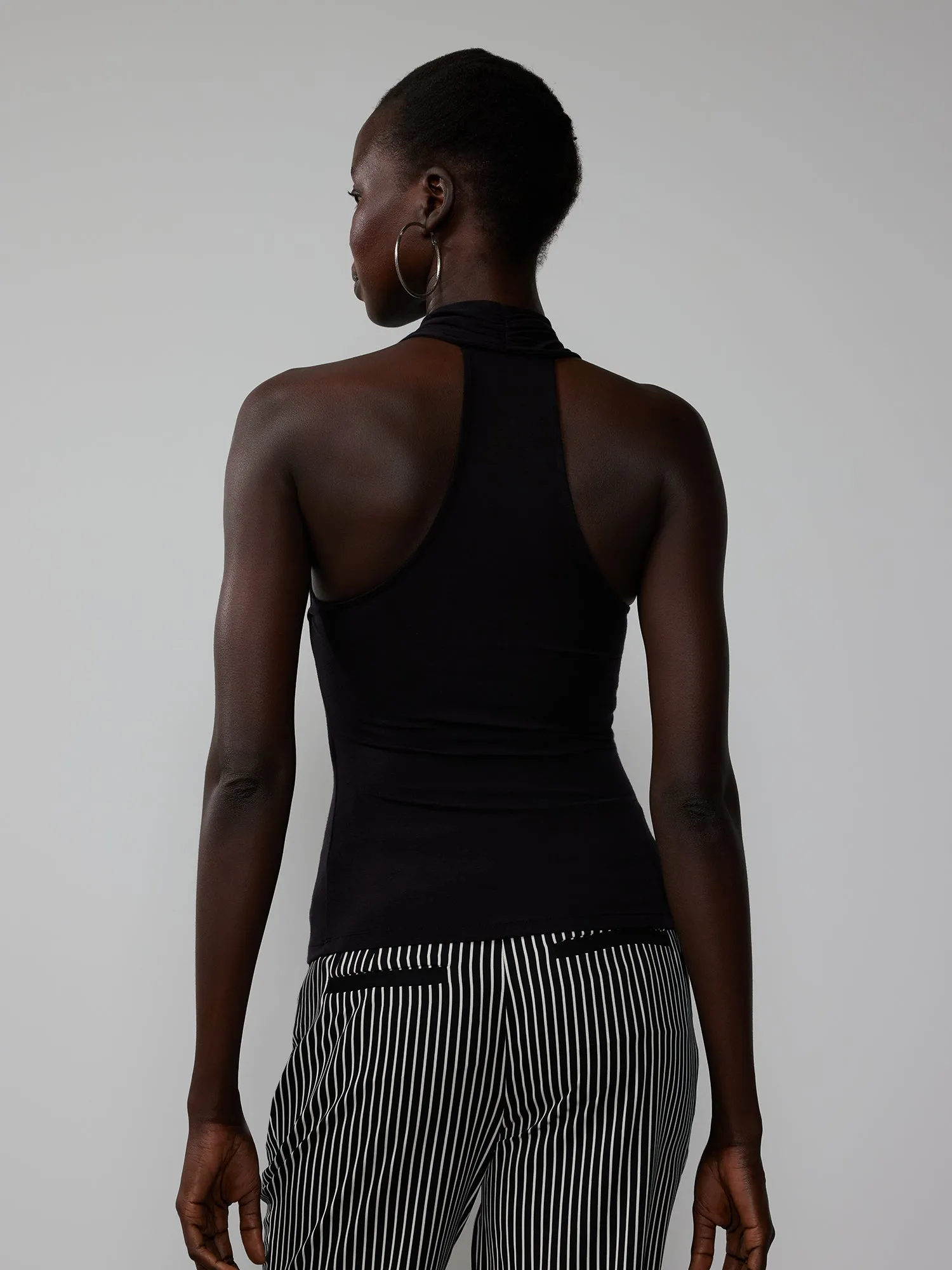 Sleeveless Cross Halter Tank Top