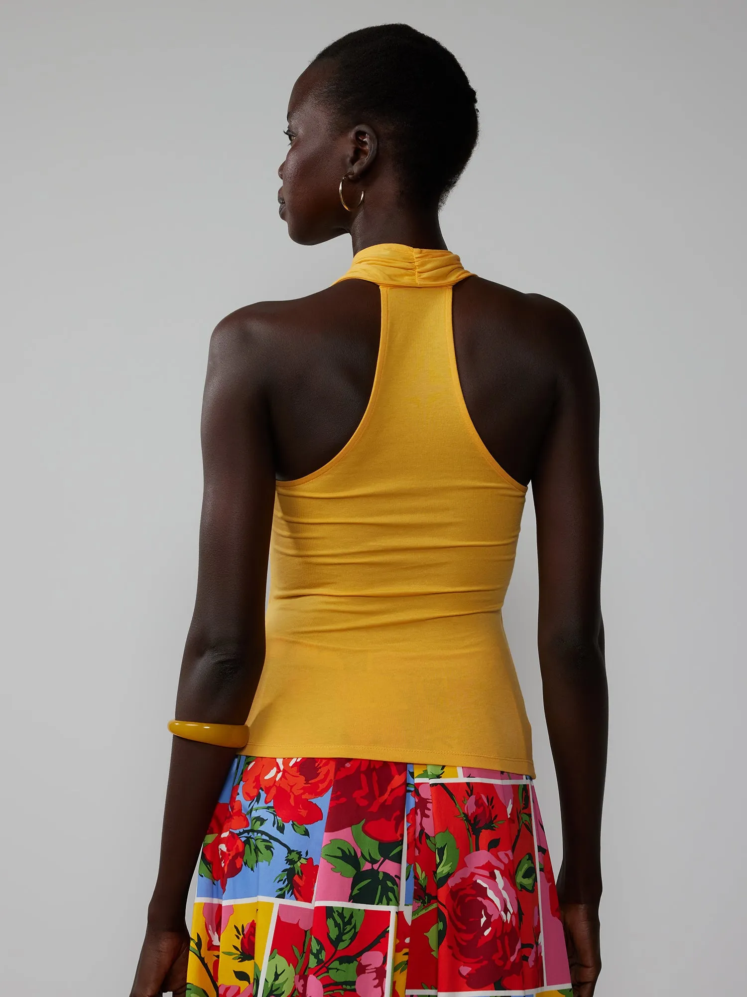 Sleeveless Cross Halter Tank Top