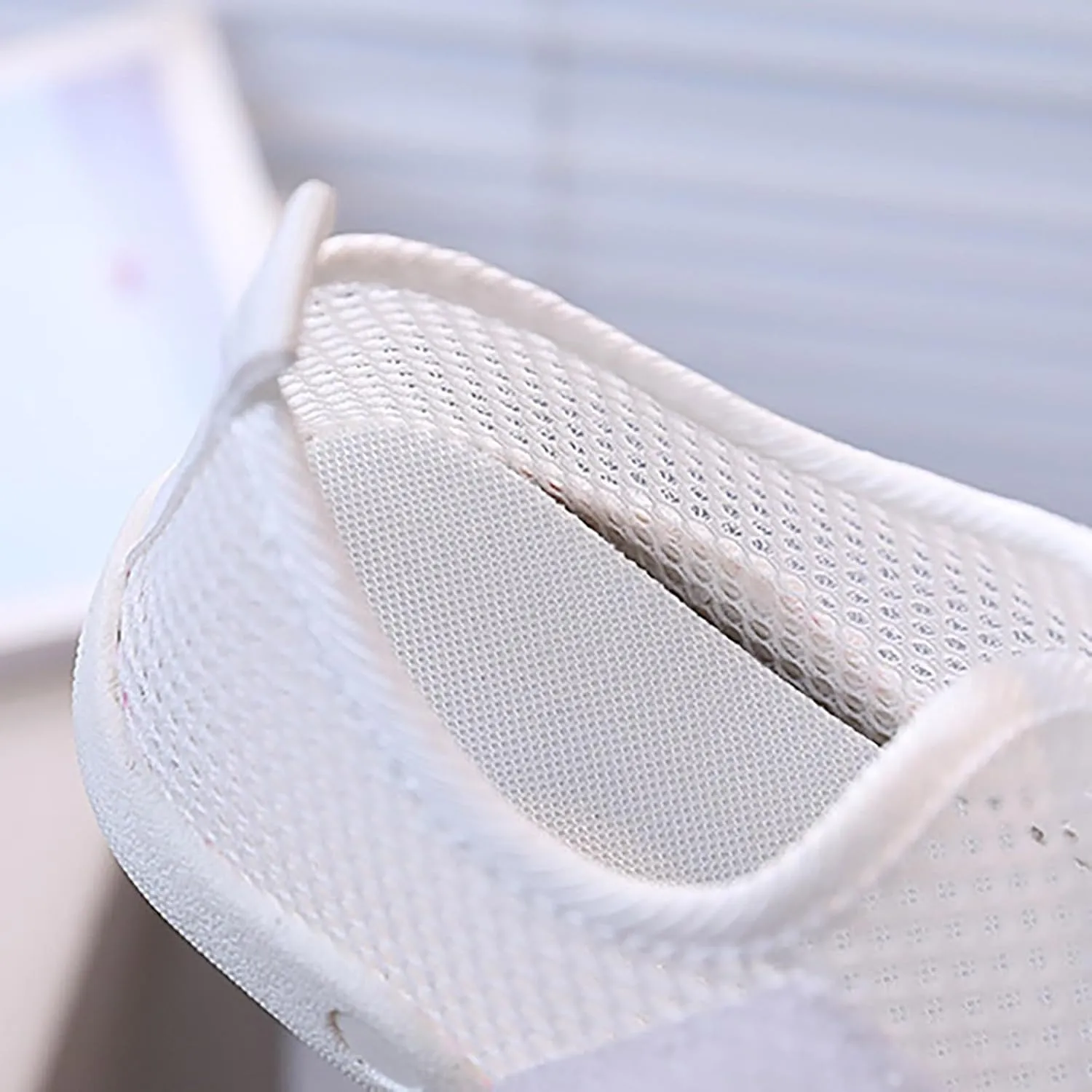Summer New Hollowed Breathable Mesh Shoes Boys Baotou Anti Kick Sandals Girls Solid Color Beach Shoes Takeaway Sandal