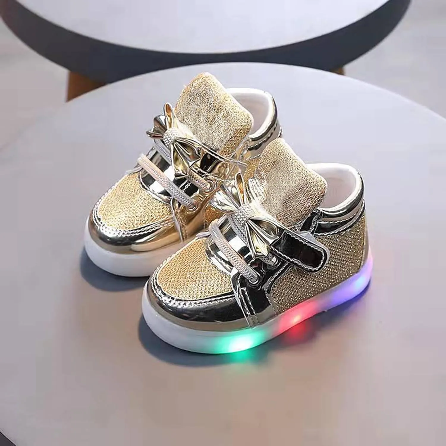 Toddler Kids Light Up Shoes Fashion LED Light Baby Shoes Casual Children Shoes Boys Girls Fashion Tennis Sneakers